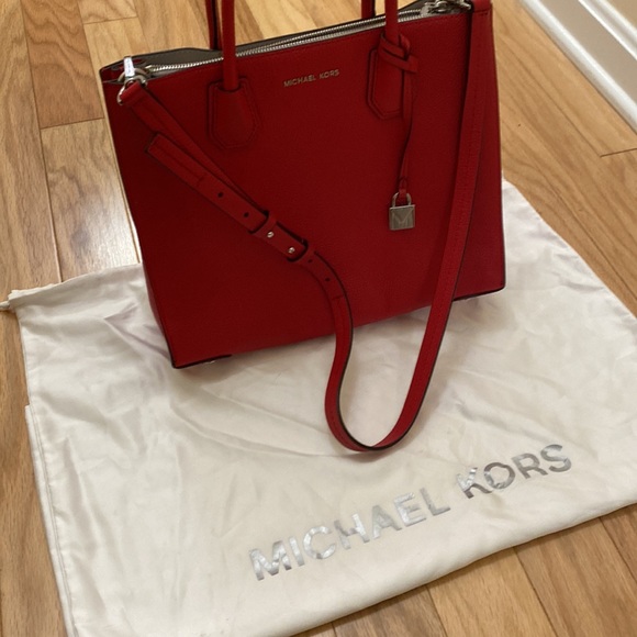 Michael Kors Mercer Bag - Picture 7 of 7